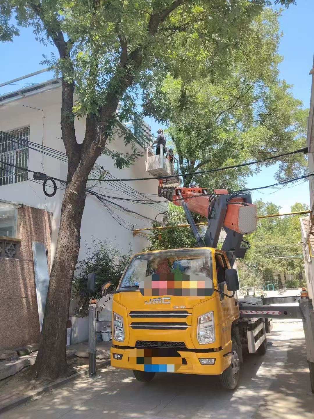 迎泽区高空作业车能吊装重物吗？最大承载多少公斤？