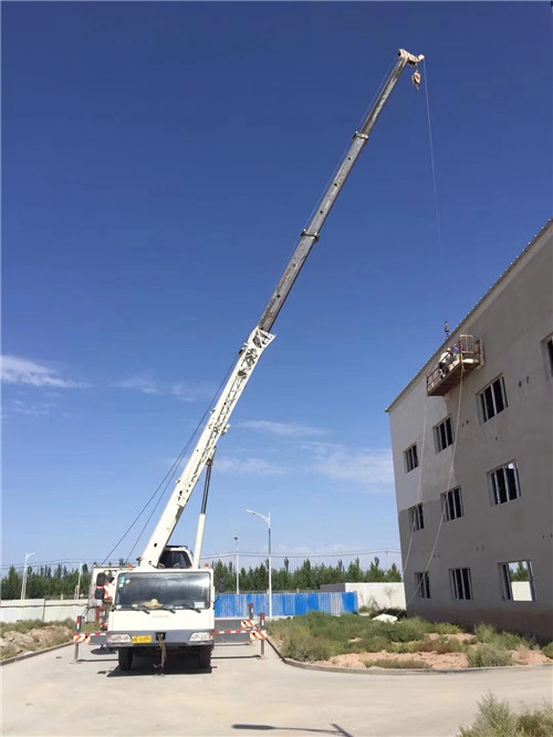 迎泽区“轻装强干”—— 吊车的 “轻量化臂架” 技术